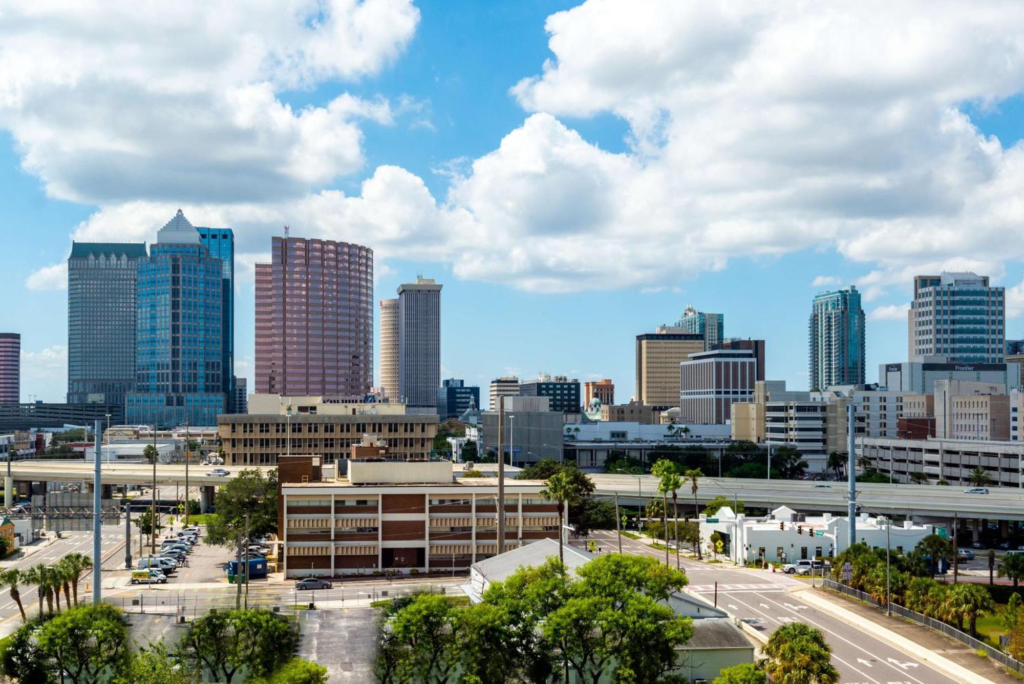 Home2 Suites By Hilton Tampa Downtown Channel District Exterior photo